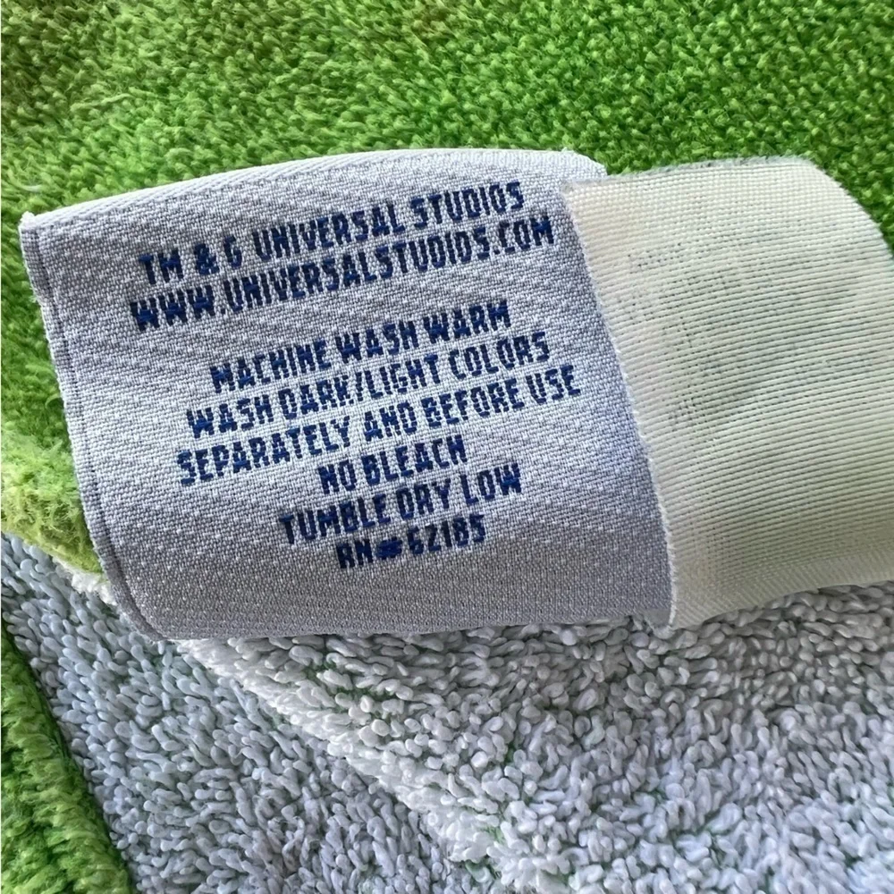 Y2K The Incredible Hulk Universal Studios Cotton Beach Towel Bright Green 27x54